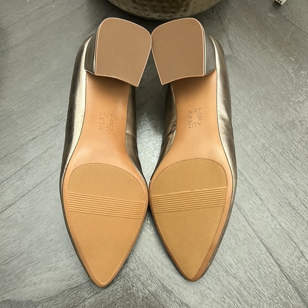 NATURALIZER Malynn Pumps Women's Shoes In Warm Silver - Picture 3 of 10